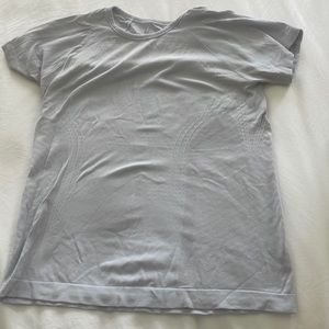 light purple athleta girl athletic tee size: childs large